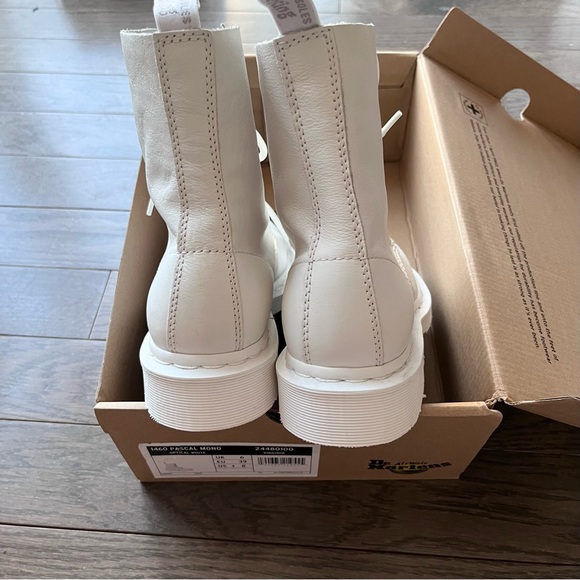 NIB Dr. Martens 1460 Nappa Leather 8-Eye Boot Pascal mono optical white size 8 - Picture 5 of 8